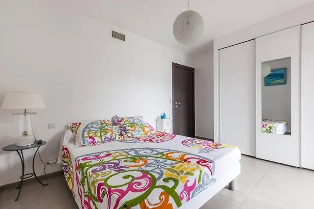 Appartement T2 D'exception 100m Terrasse Vue Et Montagnes